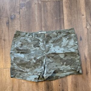 Old Navy Camo Cargo Shorts for Women